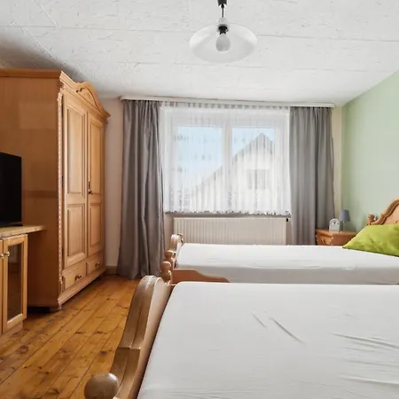 Lange-berg-str Casa vacanze Herschdorf